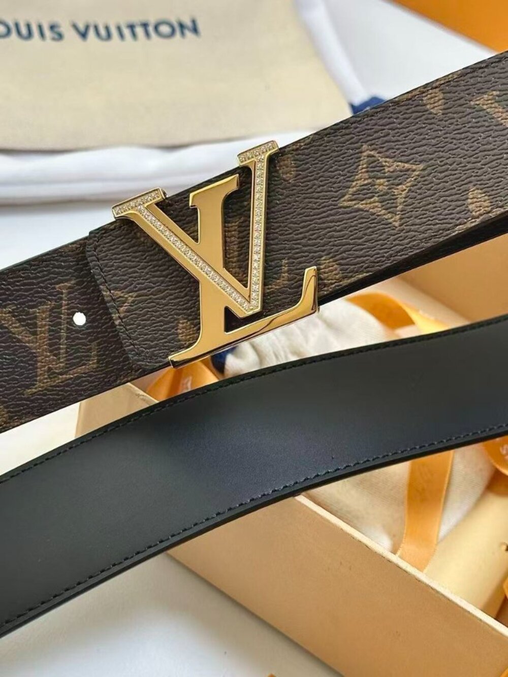 Louis Vuitton belt - Picture 2 of 5